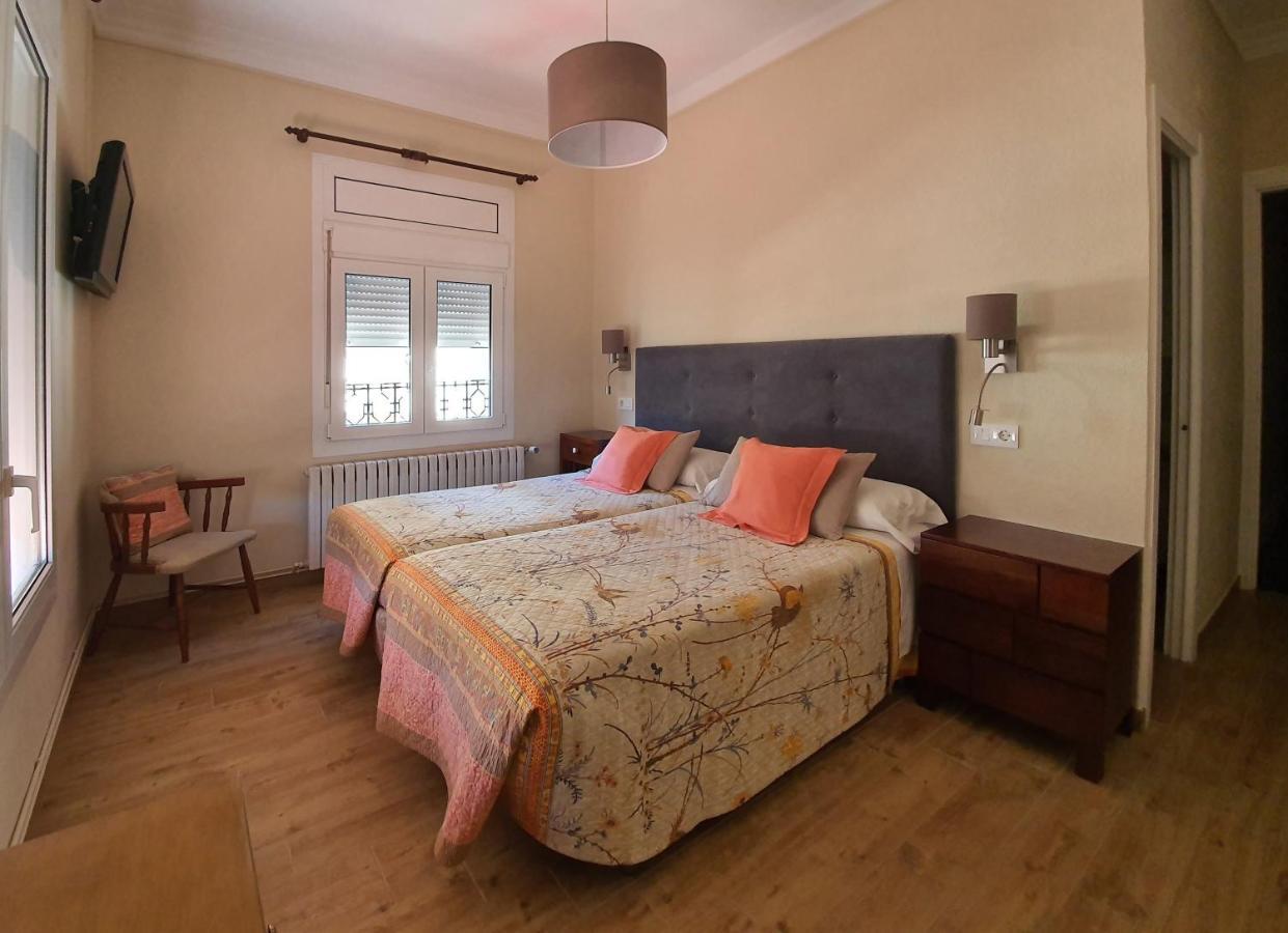 Hostal Canigó El Pont de Suert Zewnętrze zdjęcie