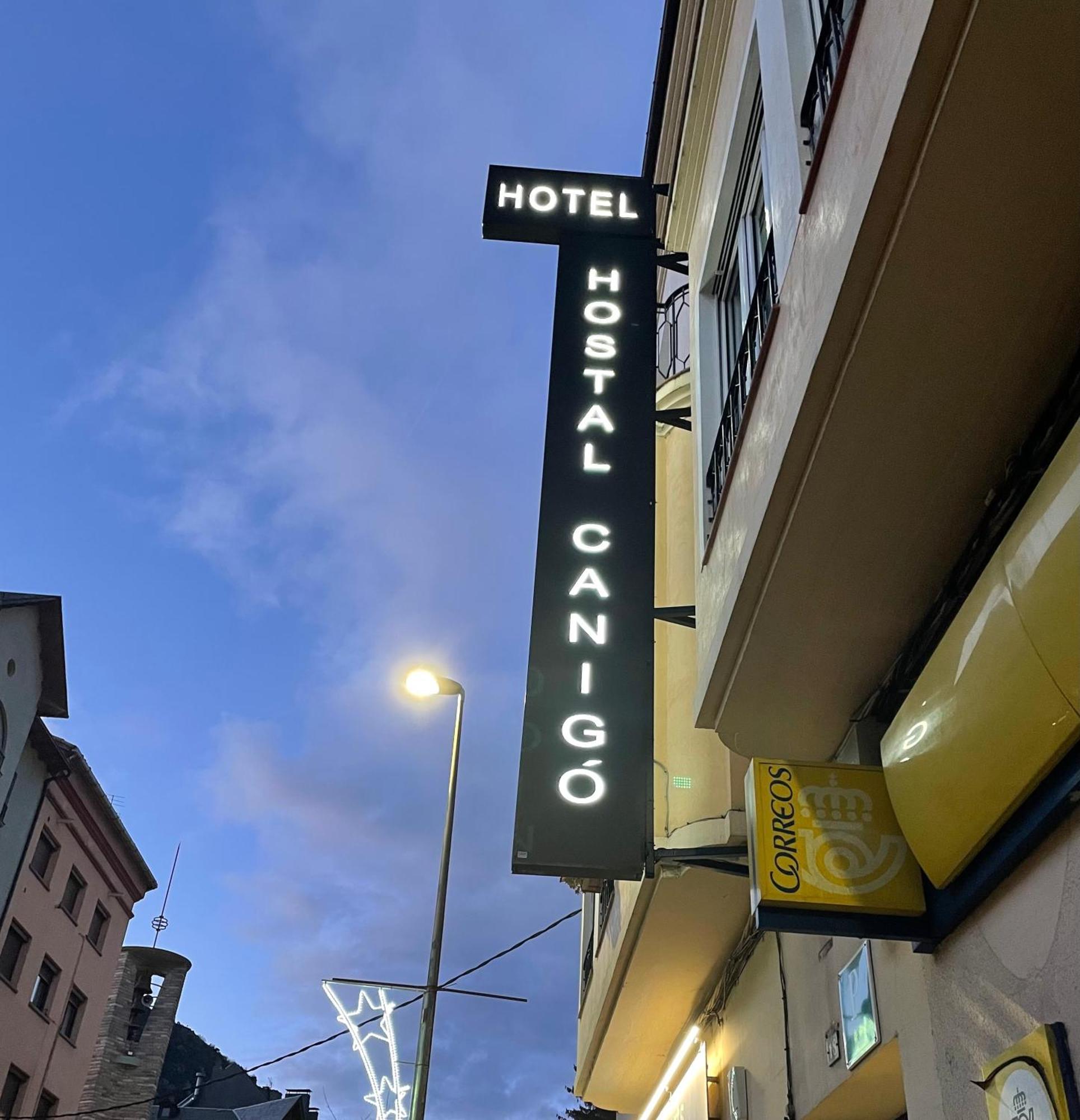 Hostal Canigó El Pont de Suert Zewnętrze zdjęcie
